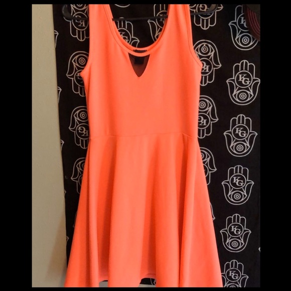 Dress - Picture 1 of 1